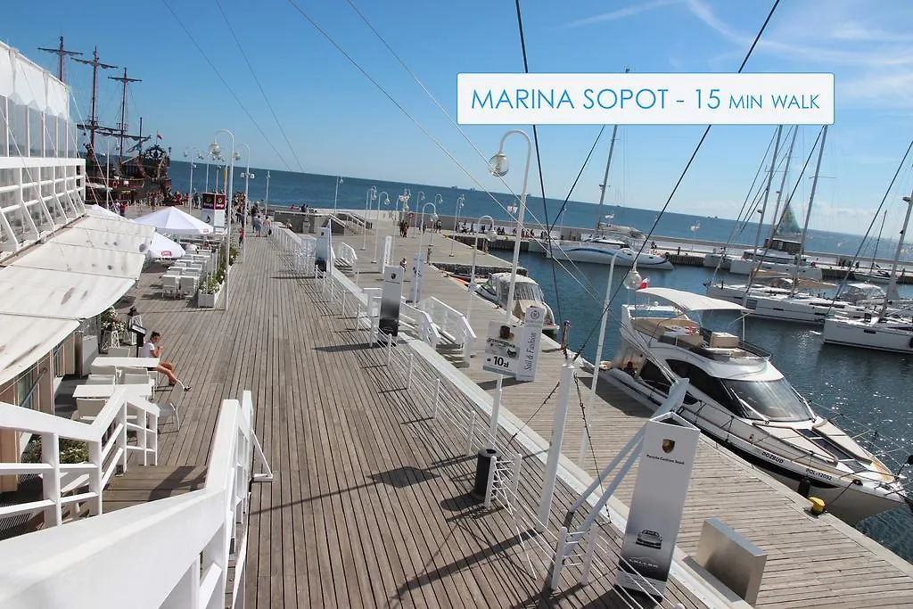 Lovesopot Luxury Terrace Apartment